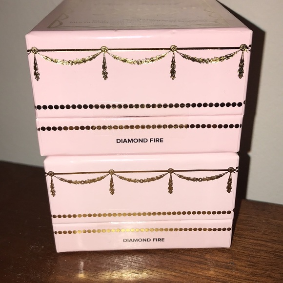 NIB Too Faced Diamond Light Fire Highlight… - Picture 5 of 5